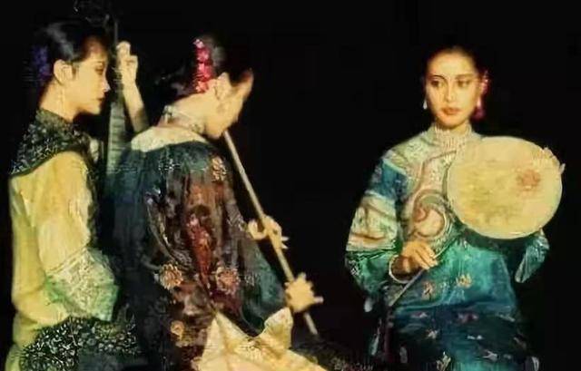 古代逛一次“青楼”<strong></p>
<p>美币换算</strong>，到底要多少银子？换算成人民币，是多少