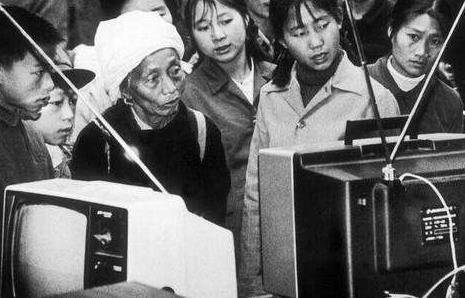 如今市面不见“2元人民币”<strong></p>
<p>人们币</strong>，为何要取消？说来这也不是个秘密