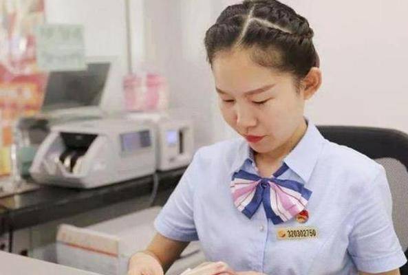 日本的钱叫“日元”<strong></p>
<p>人们币</strong>，美国的钱叫美元，那人民币在国外被称为什么？