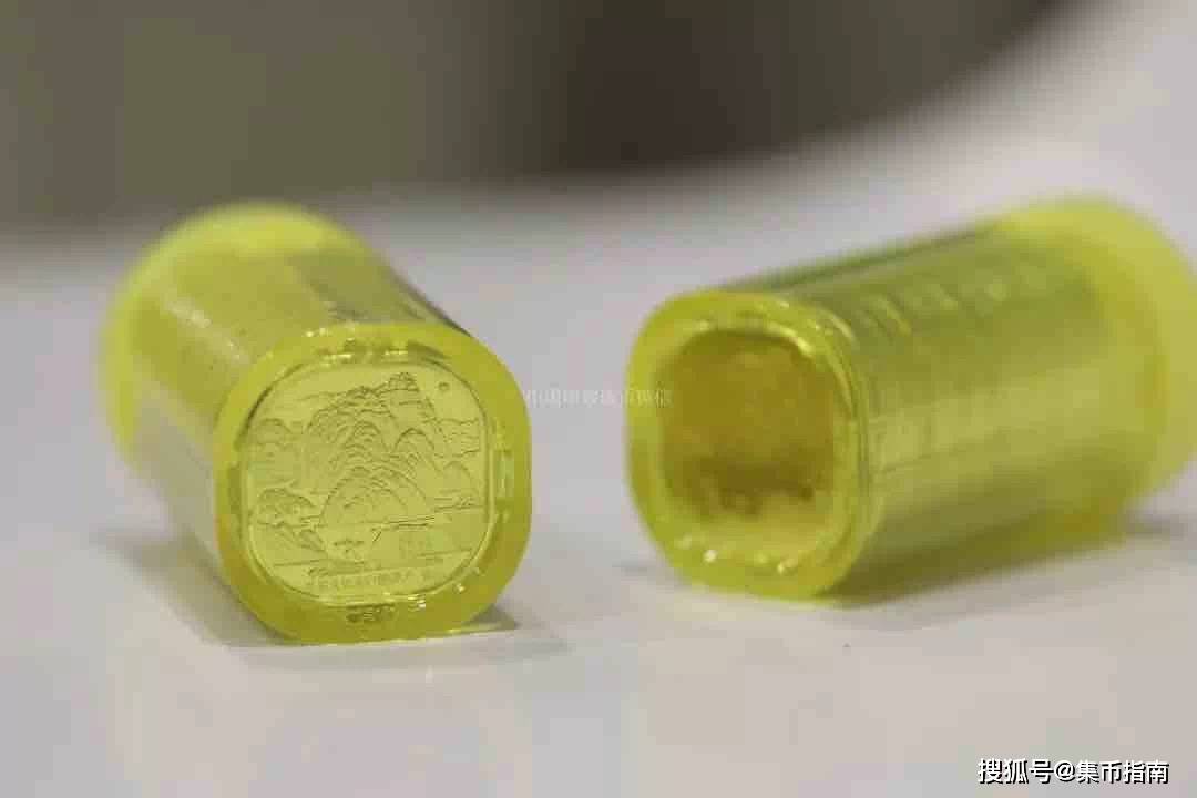 泰山纪念币有秘密<strong></p>
<p>币姐秘密</strong>！