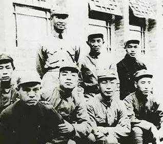 1938年八路军参谋长周昆<strong></p>
<p>三万法币</strong>，在抗战中携巨款神秘失踪，至今下落成迷