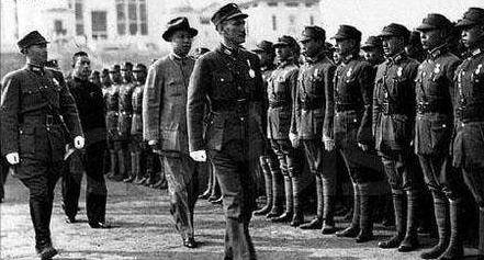 1938年八路军参谋长周昆<strong></p>
<p>三万法币</strong>，在抗战中携巨款神秘失踪，至今下落成迷