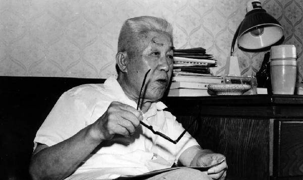 辽沈战役期间<strong></p>
<p>三万法币</strong>，总理亲自写信劝他投降，他没有答应，结局如何？