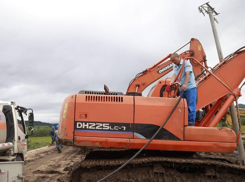 中国石油吉林销售公司:“救援队伍走到哪里<strong></p>
<p>中国石油股票行情</strong>,中国石油就保障到哪里”