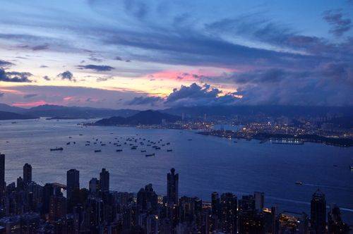 港股走势好于A股<strong></p>
<p>股票交易佣金</strong>？交易港股通佣金最低多少？