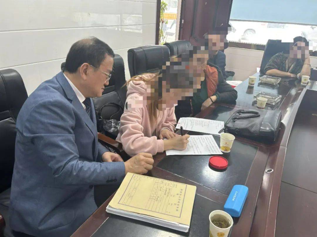 湖南湘西：同居一年后分手<strong></p>
<p>股票行情走势图</strong>，16万元彩礼怎么退？法院这样做
