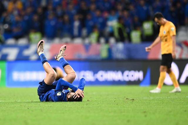 中超争冠神转折：申花拱手让出榜首<strong></p>
<p>股票行情走势图</strong>，海港卫冕只需击败津门虎