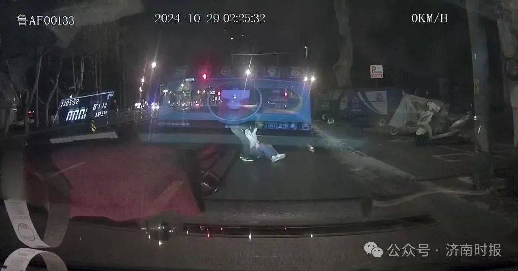 事发凌晨！鲁AF00133驾驶员<strong></p>
<p>苏宁电器股票</strong>，你做的好事藏不住了