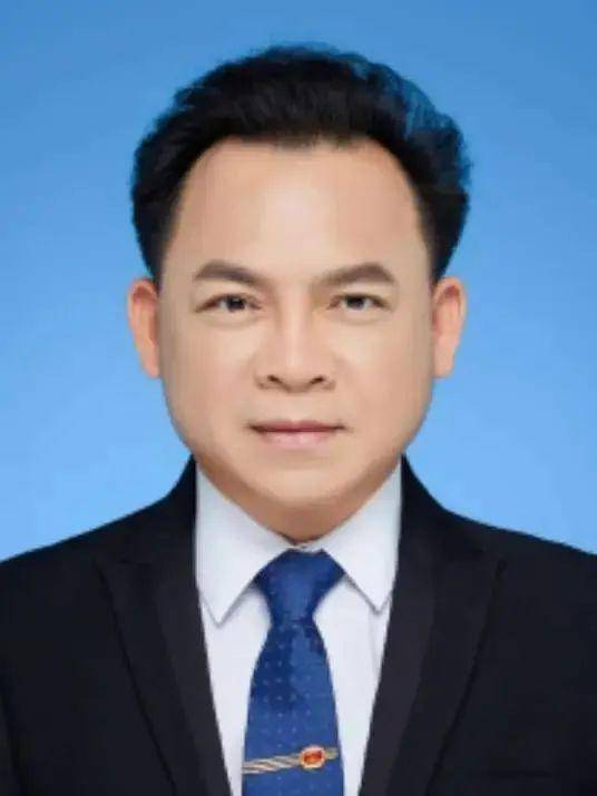卸任市委书记3天后<strong></p>
<p>苹果公司股票</strong>，55岁的他任省政府党组成员！