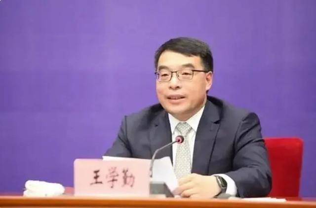 卸任市委书记3天后<strong></p>
<p>苹果公司股票</strong>，55岁的他任省政府党组成员！