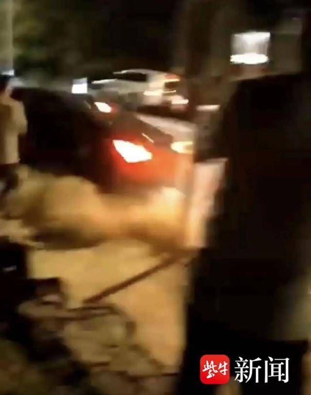 江苏苏州一男子炫车技失控撞上烧烤摊<strong></p>
<p>贵州茅台股票分析</strong>！二审宣判