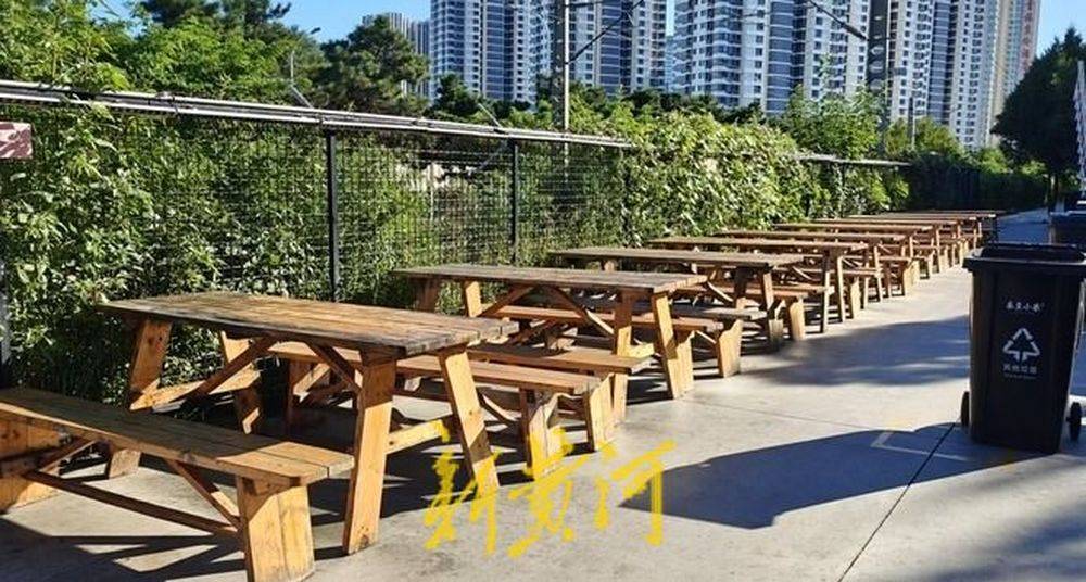 秦皇岛一网红夜市被指违规占用规划绿地却经营4年之久<strong></p>
<p>贵州茅台股票分析</strong>，当地回应：无审批手续 | 刚调查