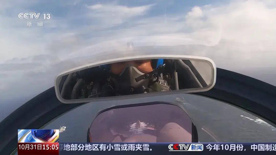 中国首个双航母战斗群横空出世<strong></p>
<p>股票名词</strong>！歼-15B/D居然悄悄装备这么多了？