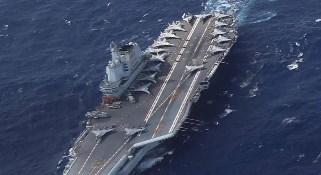 中国首个双航母战斗群横空出世<strong></p>
<p>股票名词</strong>！歼-15B/D居然悄悄装备这么多了？