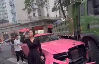 撞上劳斯莱斯的货车只有100万保险<strong></p>
<p>股票基本面</strong>，被撞车主回应
