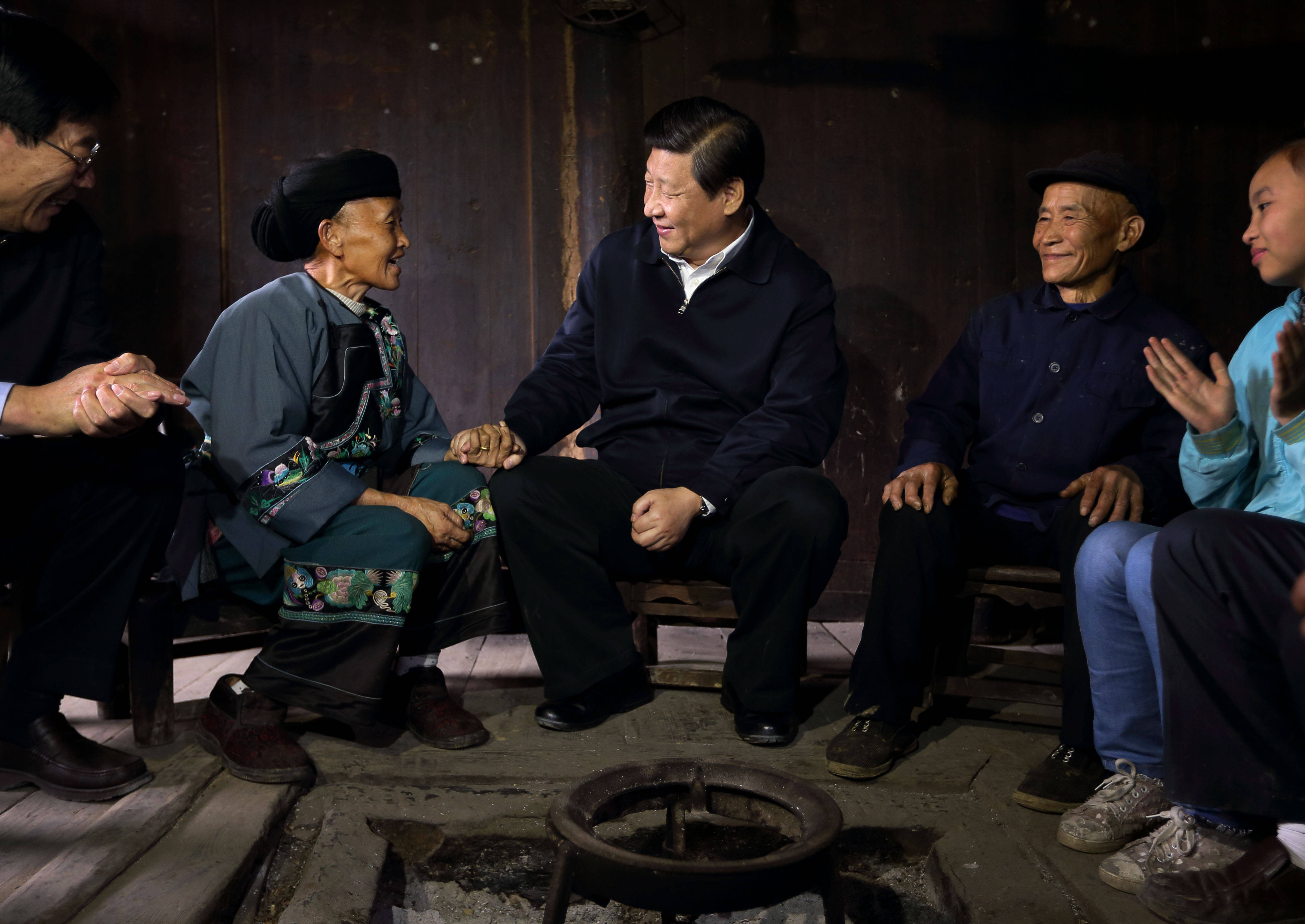 一见·握手的瞬间<strong></p>
<p>低价股票</strong>，不变的情怀
