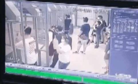 湖南17岁高中生在射击场中枪身亡<strong></p>
<p>周杰伦NFT被盗</strong>！射击运动真的安全吗？丨轻武专栏