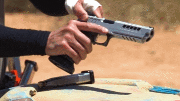 湖南17岁高中生在射击场中枪身亡<strong></p>
<p>周杰伦NFT被盗</strong>！射击运动真的安全吗？丨轻武专栏