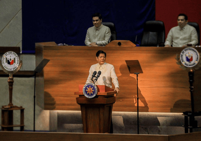 菲律宾政坛一夜变天<strong></p>
<p>OPENSEA</strong>，16万菲军突然站队，杜特尔特关键时刻重新出山