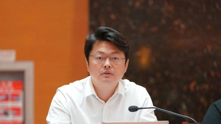 北京拟提名两位区长人选<strong></p>
<p>BTT</strong>，有一位“80后”