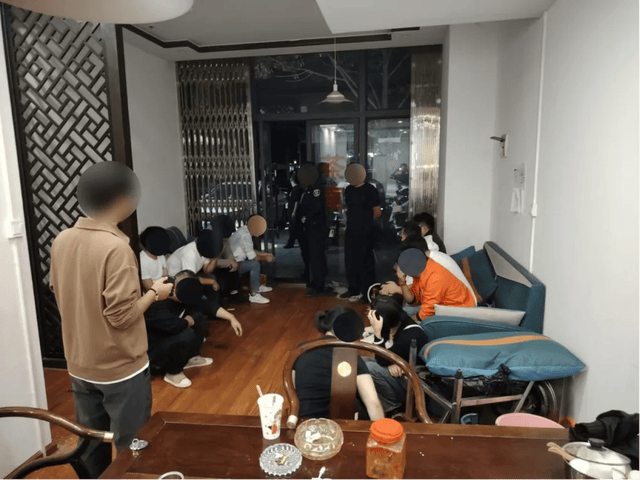 昆明警方披露：多人聚集<strong></p>
<p>数藏</strong>，竟然在干这件事，被“一锅端”！现场曝光……