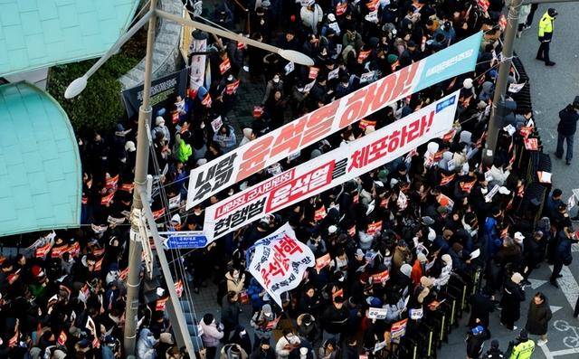 弹劾尹锡悦动议破产<strong></p>
<p>数藏</strong>，韩国执政党耍无赖：人不交、总统权力也不交