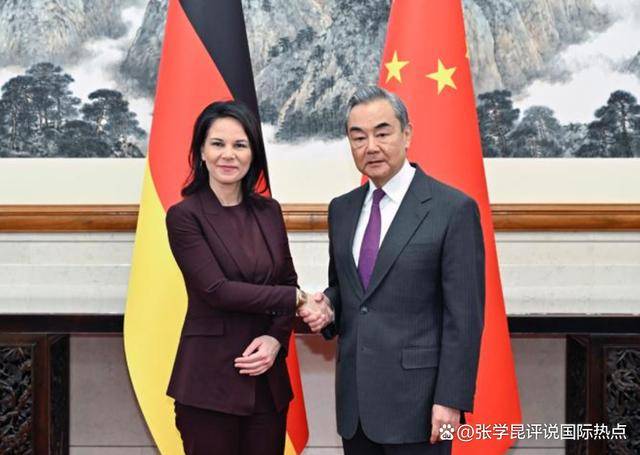 德国外长出言不逊<strong></p>
<p>数藏</strong>，中方当场给了德国记者闭门羹，甚至没给理由