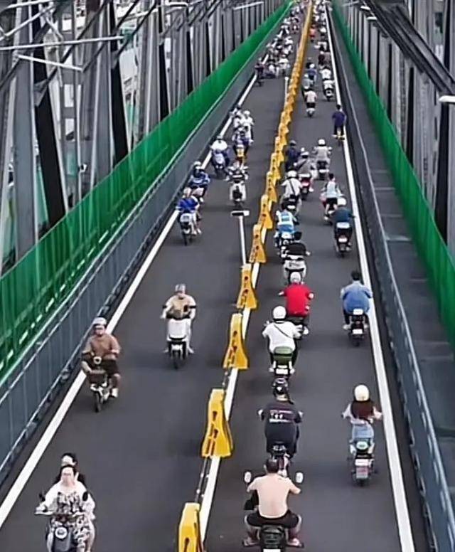 广州电动车将限时速15公里<strong></p>
<p>唯一艺术平台</strong>，骑手：希望平台能拉长配送时间