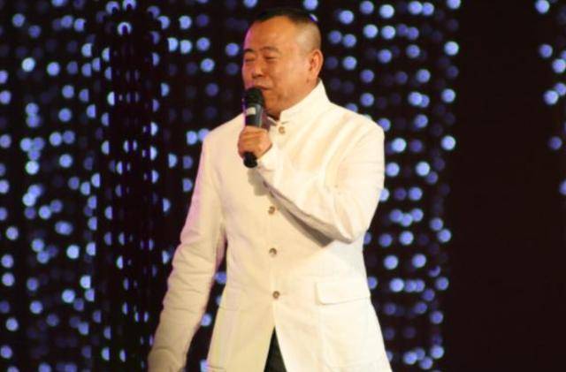 潘长江：我钱花一辈子也花不完<strong></p>
<p>唯一艺术平台</strong>，如今67岁却越活越“糊涂”了