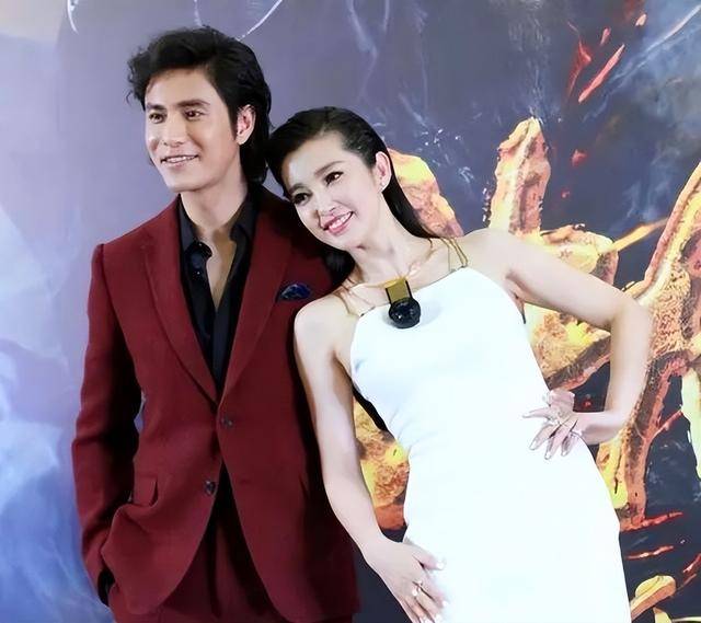 陈坤的儿子已成年<strong></p>
<p>物联网</strong>，容貌开始显现母亲的基因，像谁可以认得出吗？