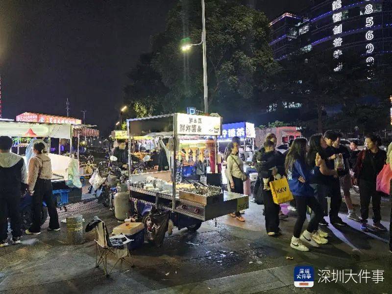 深圳一商圈50米40多个摊位<strong></p>
<p>区块链技术</strong>，还摆上机动车道！街道办：清理整治劝导