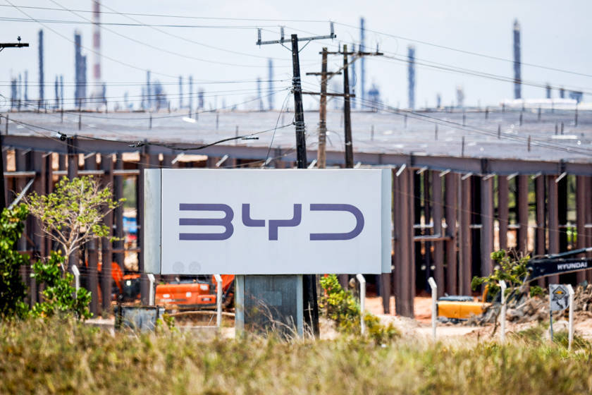 比亚迪巴西工厂建设工人：自己工资按月100%发放<strong></p>
<p>区块链怎么赚钱</strong>，“一切安好”