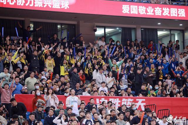 热血沸腾！青岛男篮最后三分钟14-0绝地翻盘<strong></p>
<p>VDX交易所</strong>，队史首次单赛季双杀辽宁