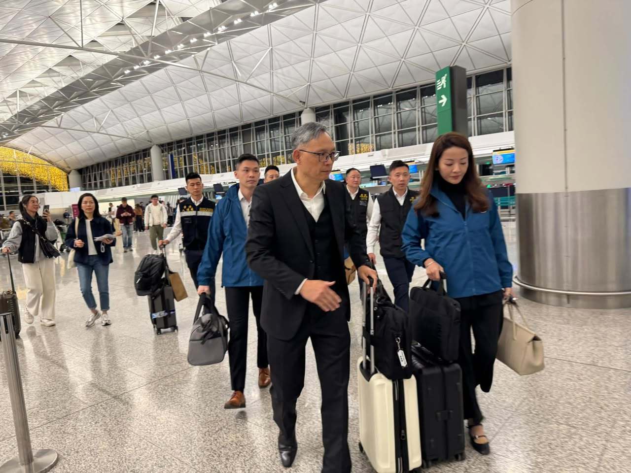 仍有12名港人被困缅甸<strong></p>
<p>VDX交易所</strong>，香港派专责小组前往泰国跟进