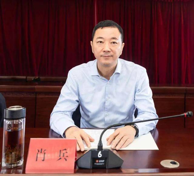 两任县委书记<strong></p>
<p>MATE</strong>，同日被处理