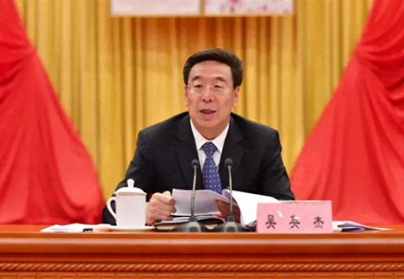 今年首个！正部级“老虎”被查<strong></p>
<p>VERSE</strong>，上周五还在开会