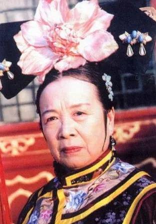 89岁“容嬷嬷”李明启：我要是40岁多好<strong></p>
<p>VERSE</strong>，还能做很多事情
