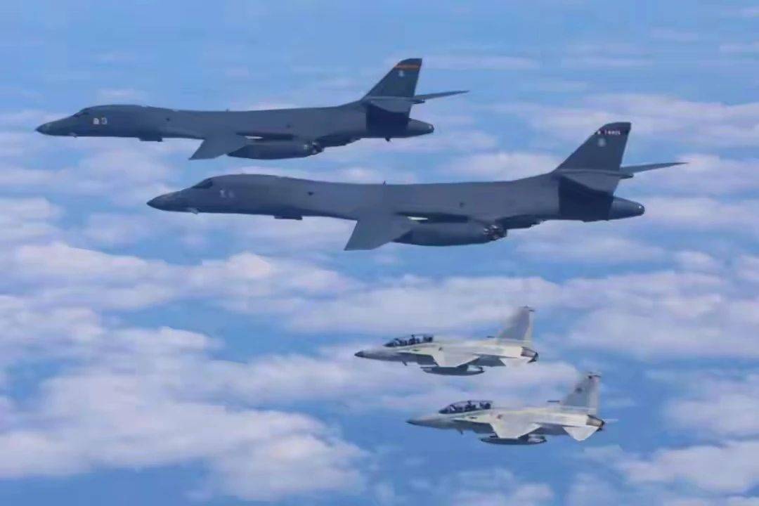 动真格了！“大鱼”全露头<strong></p>
<p>opensea</strong>，5架战机欲飞越黄岩岛，解放军打开天窗说亮话