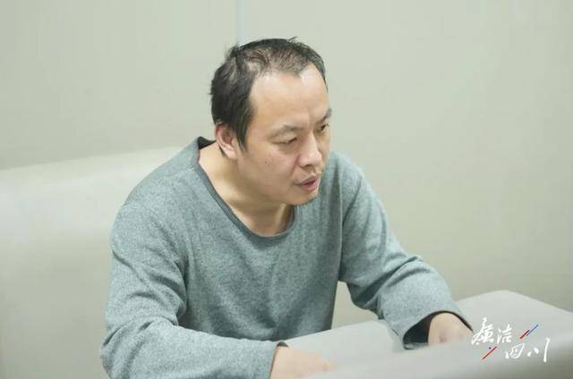 副局长杨钧<strong></p>
<p>AUTONOMOUS</strong>，4年4次被查处