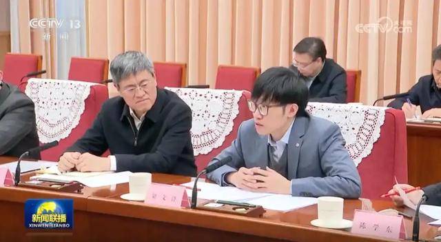 揭秘！DeepSeek创始人梁文锋实习时就被任命为部门经理<strong></p>
<p>AUTONOMOUS</strong>，月薪16000元