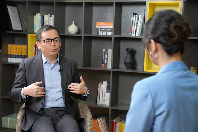 陆挺：1.7亿农村老人月均养老金200多<strong></p>
<p>币安app下载</strong>，农民的社保没跟上国家经济发展