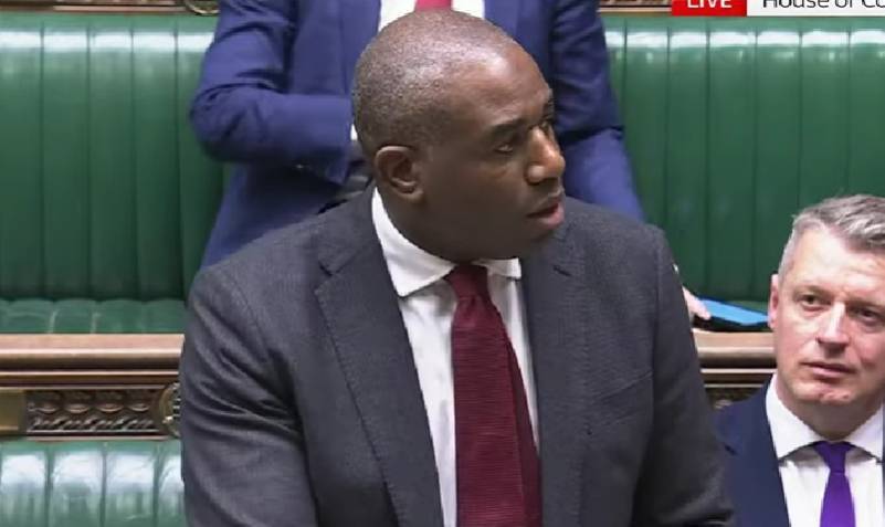 英国再威胁俄罗斯：小心点<strong></p>
<p>黄金交易所</strong>，正和欧盟协商加速援乌武器