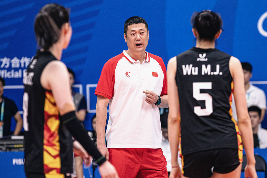谁能成为中国女排下一任主帅<strong></p>
<p>黄金交易所</strong>？想要打好这份工真的挺难