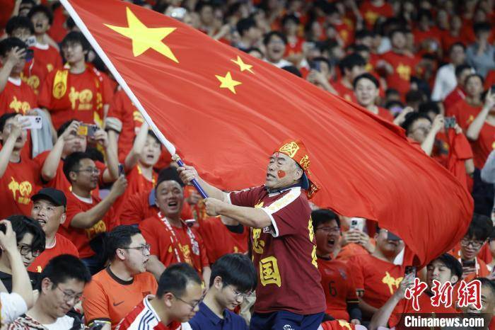 “纪录之夜”<strong></p>
<p>周大福股票</strong>，国足“半场好戏”未能救赎