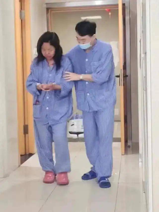 男子割肝救妻10个月后妻子去世：不后悔<strong></p>
<p>珠宝</strong>，我不救她谁救她