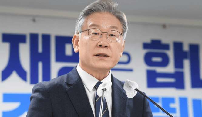 韩国传出爆炸性消息<strong></p>
<p>珠宝</strong>，尹锡悦提前下台，已经成为定局？情况不简单