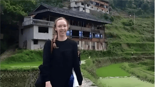 “反华妖女”破防！因为金主1年720亿不给了<strong></p>
<p>珠宝</strong>，曝光美国反华老底！