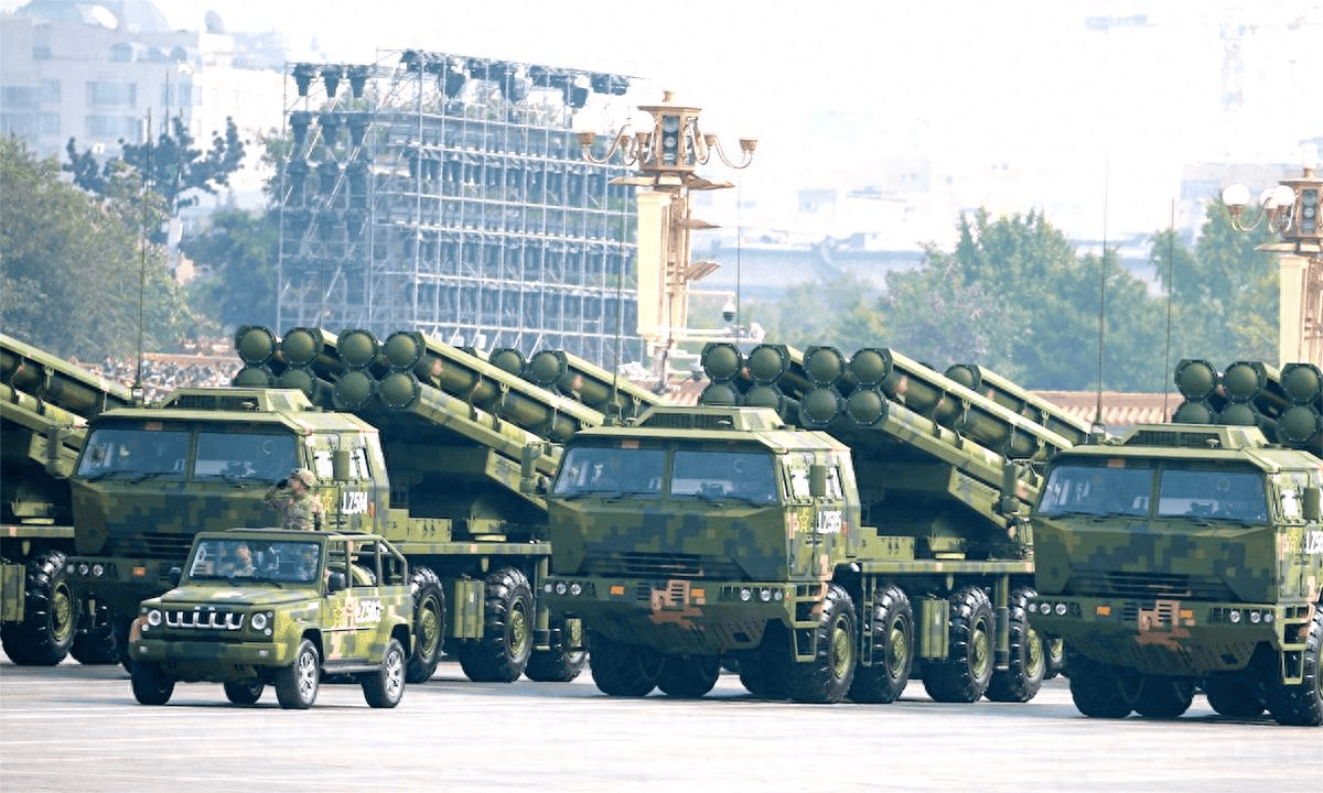 解放军的新利器<strong></p>
<p>珠宝</strong>，与东风导弹配合，岛上装备都是“活靶子”