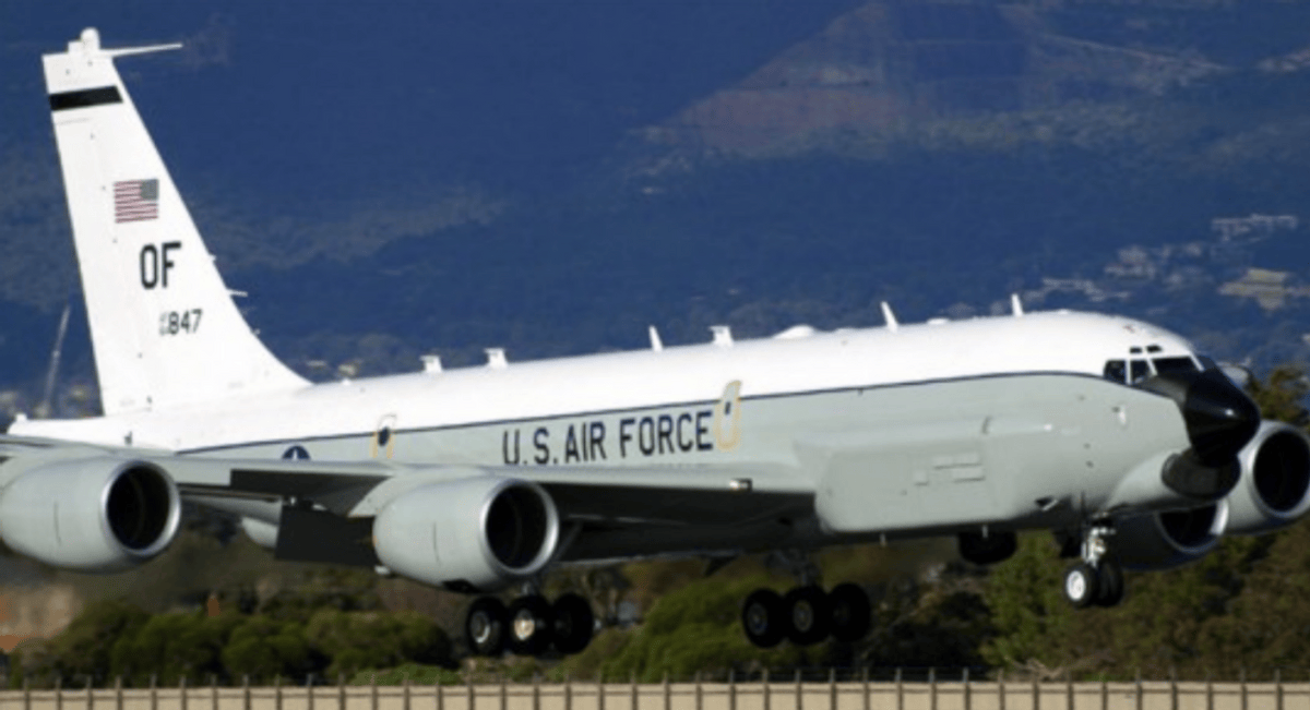 台海中美空军“短兵相接”<strong></p>
<p>驾驶证</strong>，激烈对峙后，敌机“夹着尾巴逃跑了”