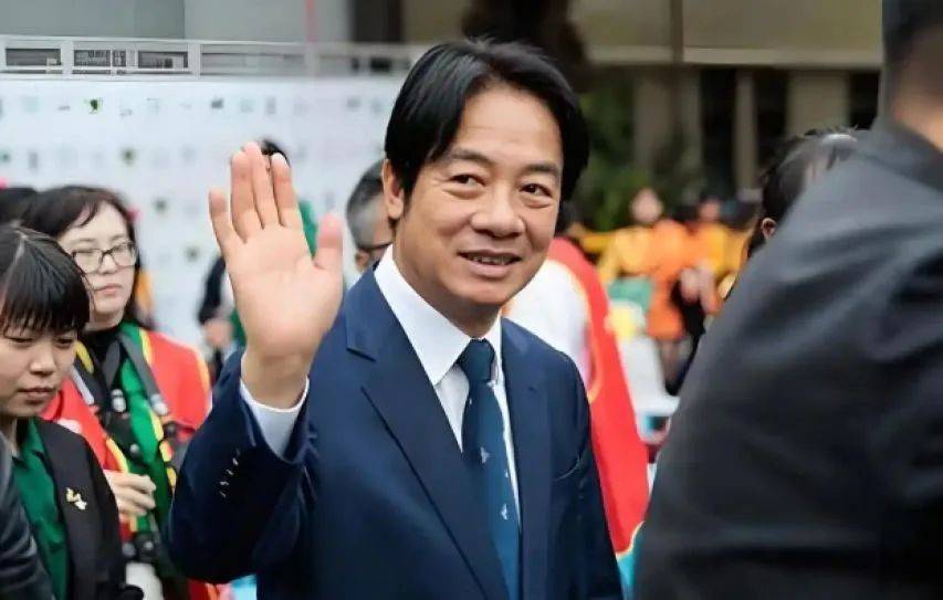 离台岛更近了？解放军罕见打破惯例！岛内喊话大陆<strong></p>
<p>驾驶证</strong>，可以谈判